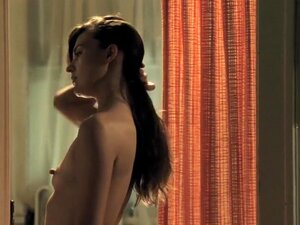 Milla Jovovich Nude - Porno @ TeatroPorno.com