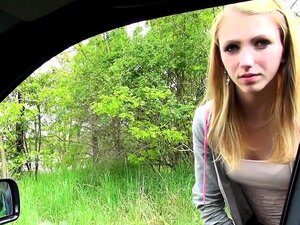 Big melons teen slut Zelda hitchhikes and railed in the car