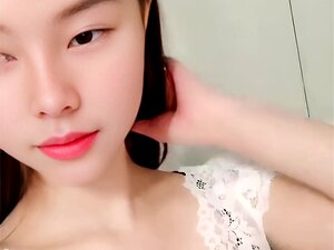 Masturbación de striptease en webcam amateur