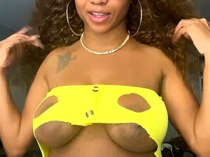 Criada Negra Hace un Poco de Webcam Negra