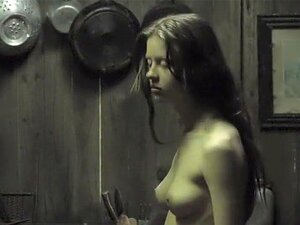 Mia Goth Nude - Porno @ TeatroPorno.com