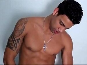 Juan Pablo Urrego - Porno @ TeatroPorno.com