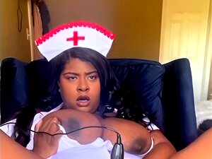 Caliente sirvienta negra hace algo de webcam negra