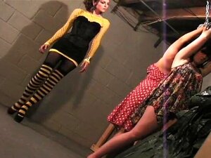 Aliens Girls - Porno @ TeatroPorno.com