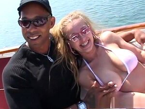 Interracial Bang Boat Darrien - Fuck Interracial In Boat - Porno @ TeatroPorno.com