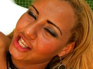 Larissa Marqu - Porno @ TeatroPorno.com