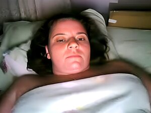 Chica gordita con tetas y coño