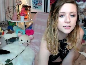 Webcam adolescente juega su rosado coño HD