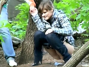 Observa a una chica de cámara sexy volverse