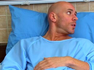 Savior - Porno @ TeatroPorno.com