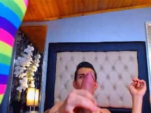 Sexy chica salvaje se deja taladrar el culo por su