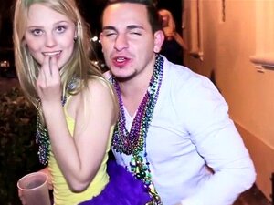 Acción sexual hardcore con chicas de fiesta